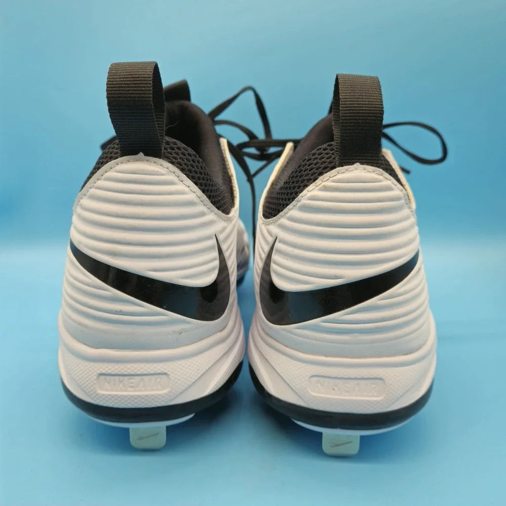 Nike product pair